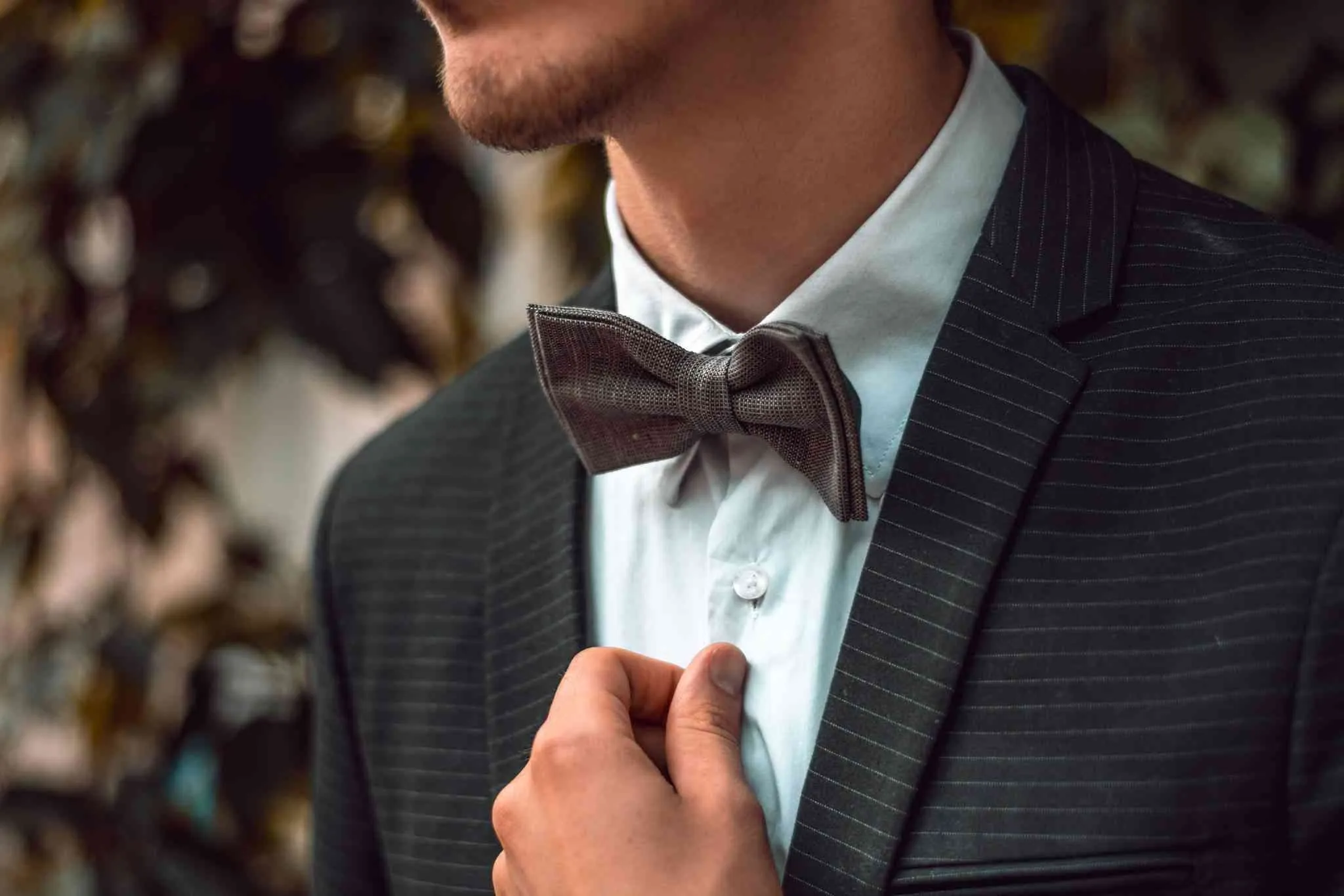 Complete Your Wedding Look with a Classic Green Bowtie for Men