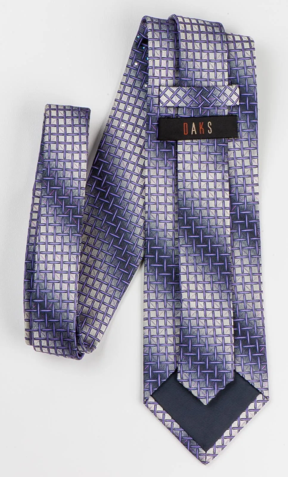 Daks Men's Silk Rhinestone Tie Purple Wire Mesh Trellis On Gray Necktie